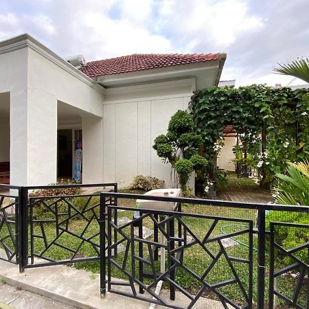 Omah Inap D24 Syariah Near Universitas Aisyiah Yogyakarta Mitra Reddoorz Sleman  Exterior foto